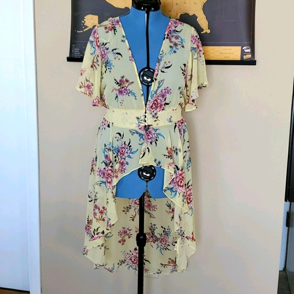 Beautiful high low blouse - Picture 1 of 5